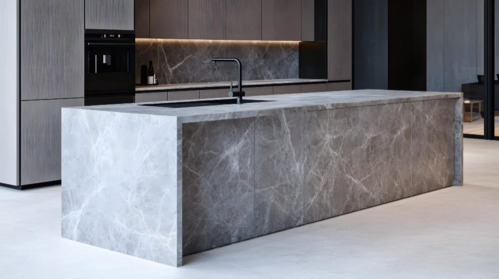 Let’s Settle This: Dekton vs. Quartz in Your Expert Kitchen Transformation 
